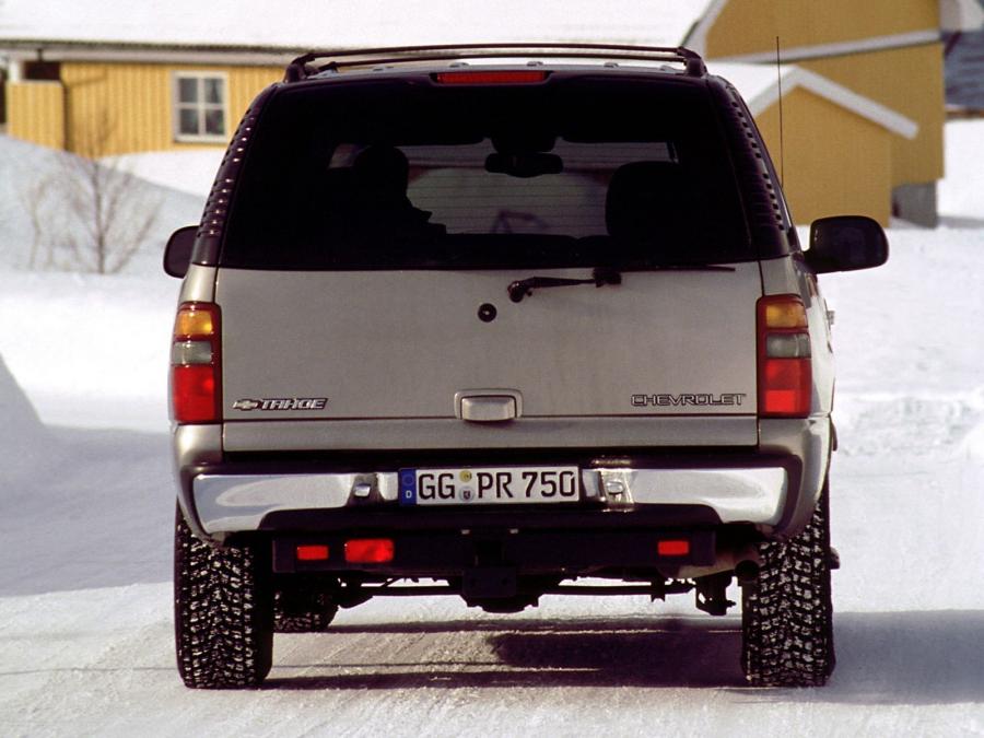  Chevrolet Tahoe 2000 года  (EU) (фото 17 из 23)
